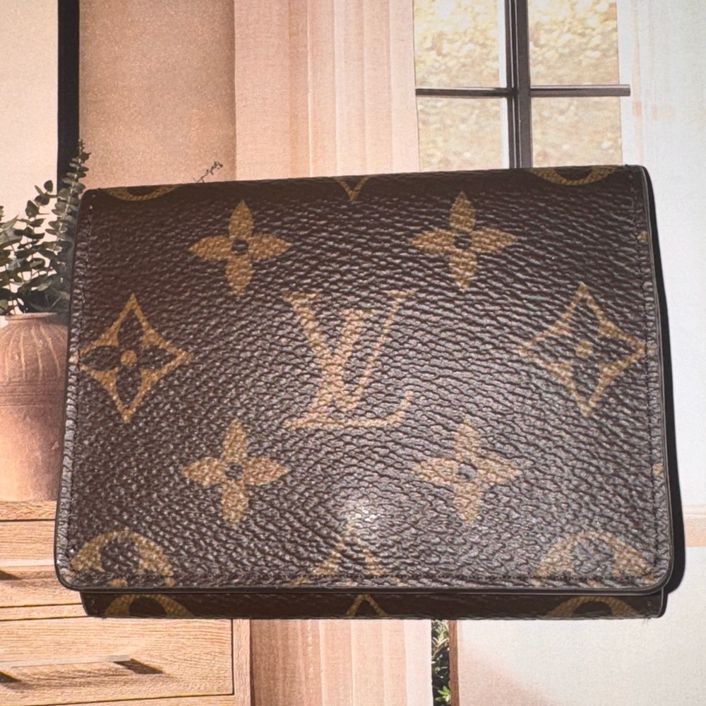 LOYIS VUITTON Envelope Business Card Holder